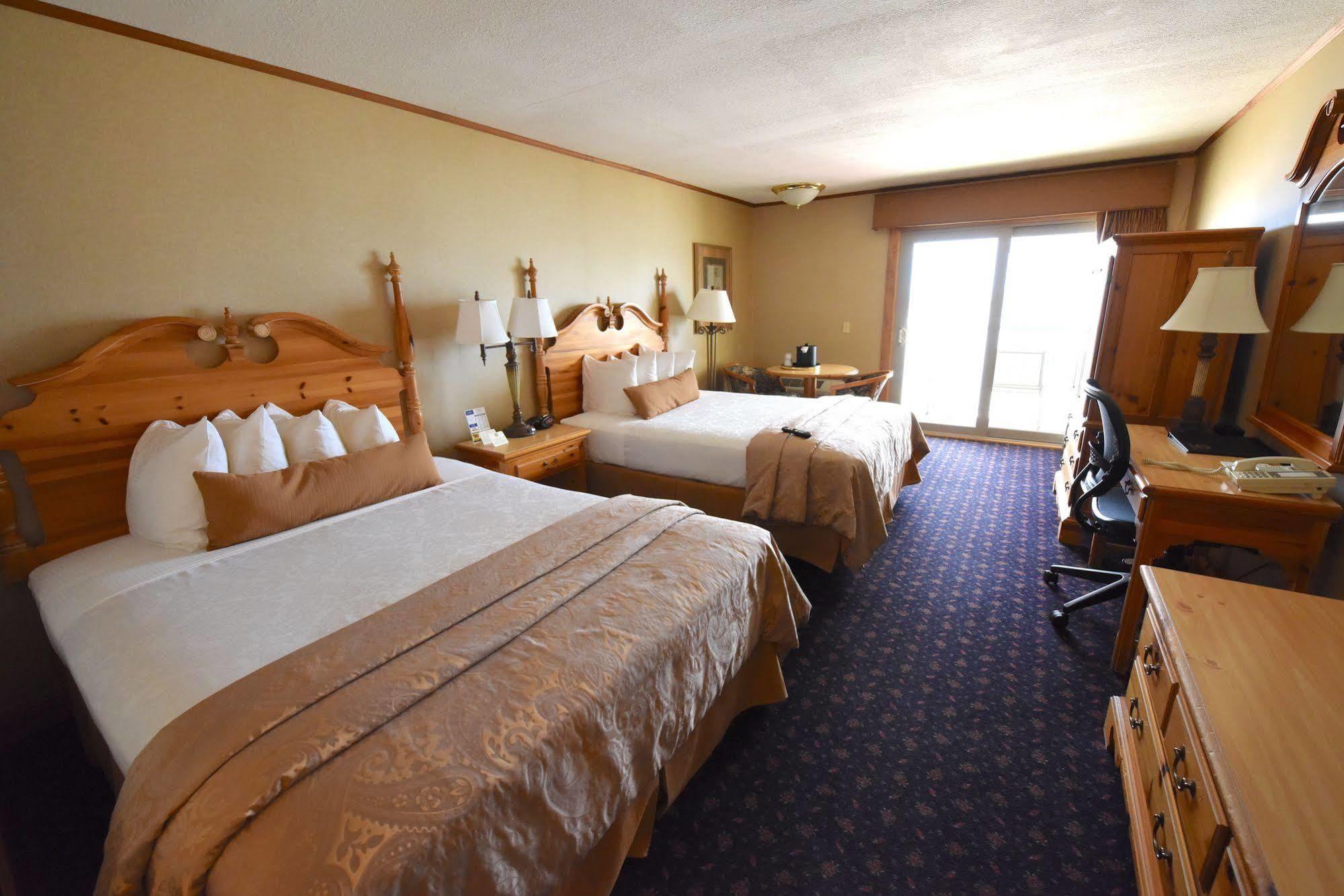 Best Western Plus Dockside Waterfront Inn Mackinaw City Exterior foto